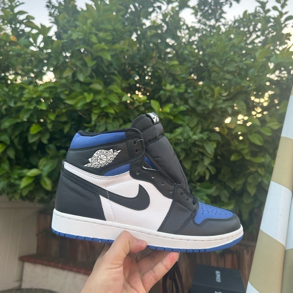 Nike Jordan 1 royal toe size 9 new